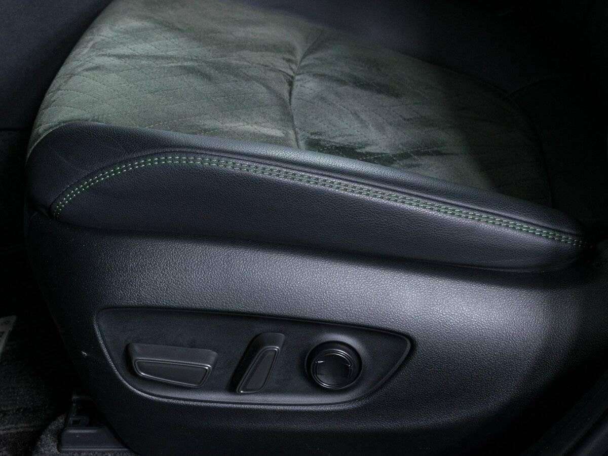 Toyota RAV4, 2023 Фото №19