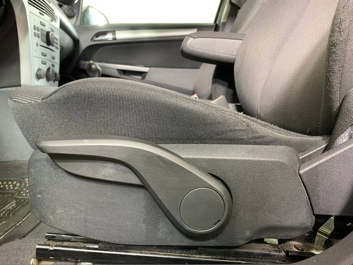 Opel Astra, 2010 Фото №16