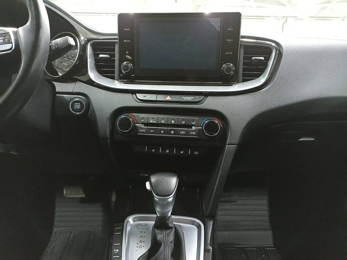 Kia Ceed, 2021 Фото №15