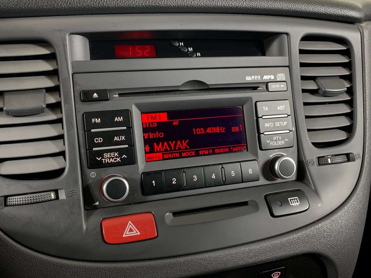 Kia Rio, 2010 Фото №15