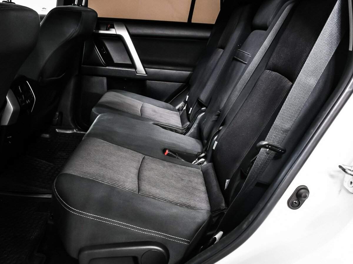 Toyota Land Cruiser Prado, 2017 Фото №14