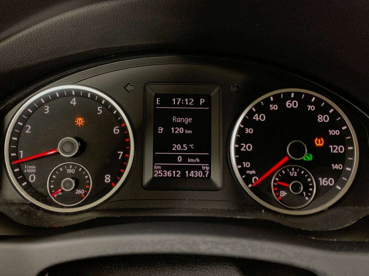 Volkswagen Tiguan, 2010 Фото №14