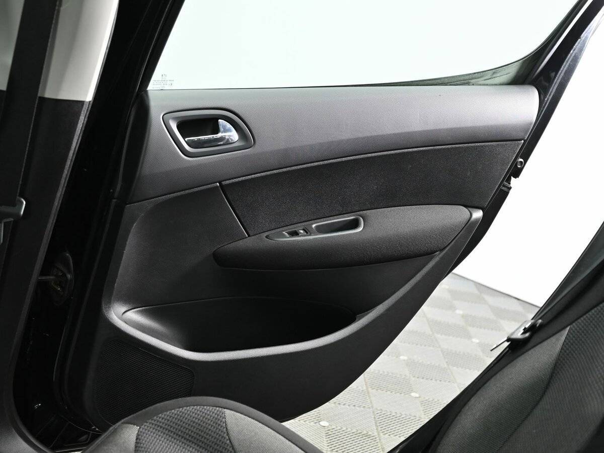 Peugeot 308, 2011 Фото №16