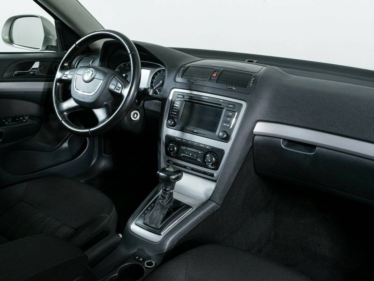 Skoda Octavia DSG7, 2011 Фото №10