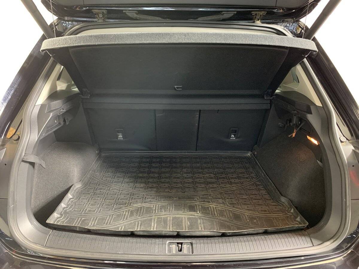 Volkswagen Tiguan, 2019 Фото №19