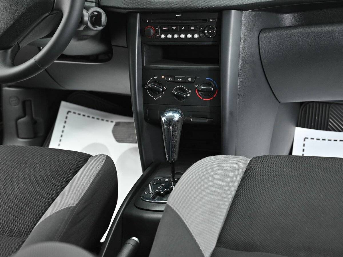 Peugeot 207, 2008 Фото №12