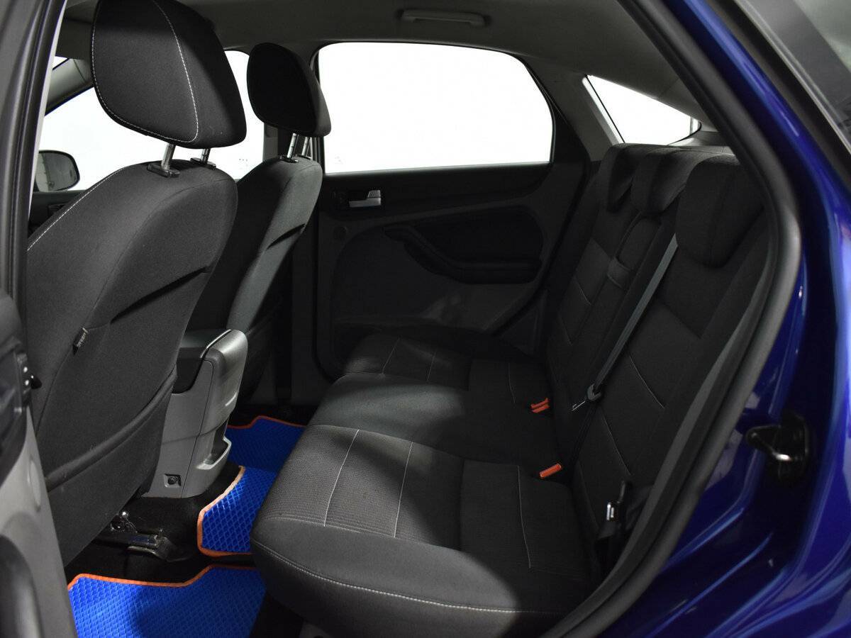 Ford Focus, 2010 Фото №12