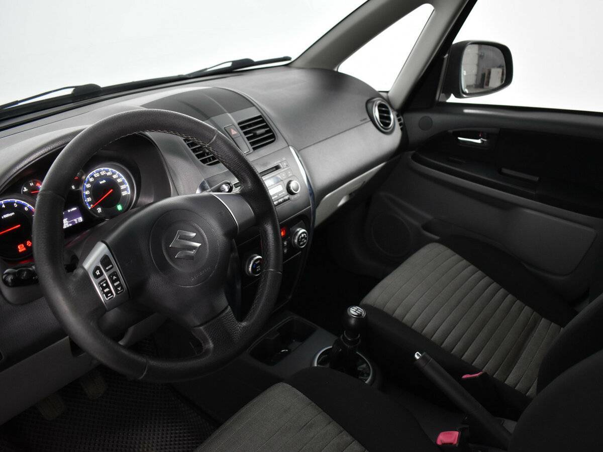 Suzuki SX4, 2011 Фото №9