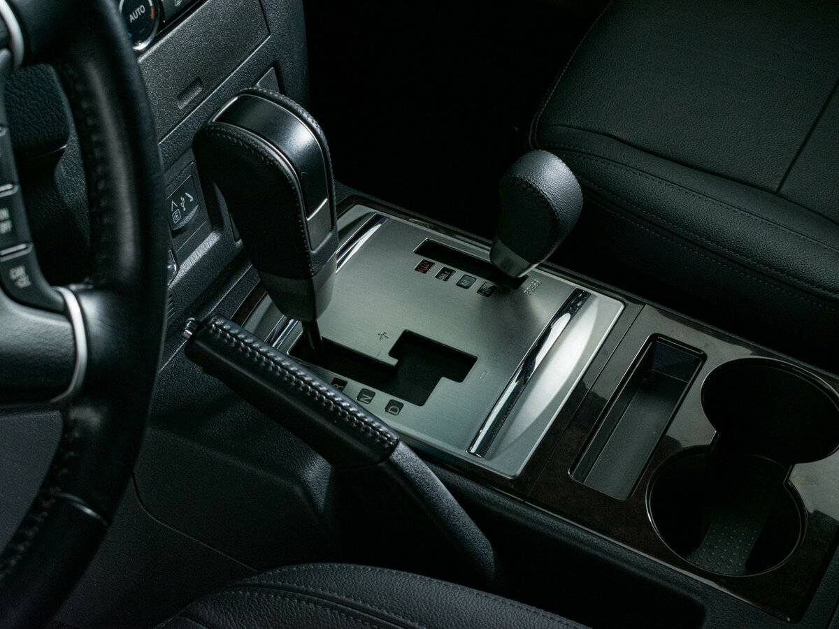 Mitsubishi Pajero, 2021 Фото №17