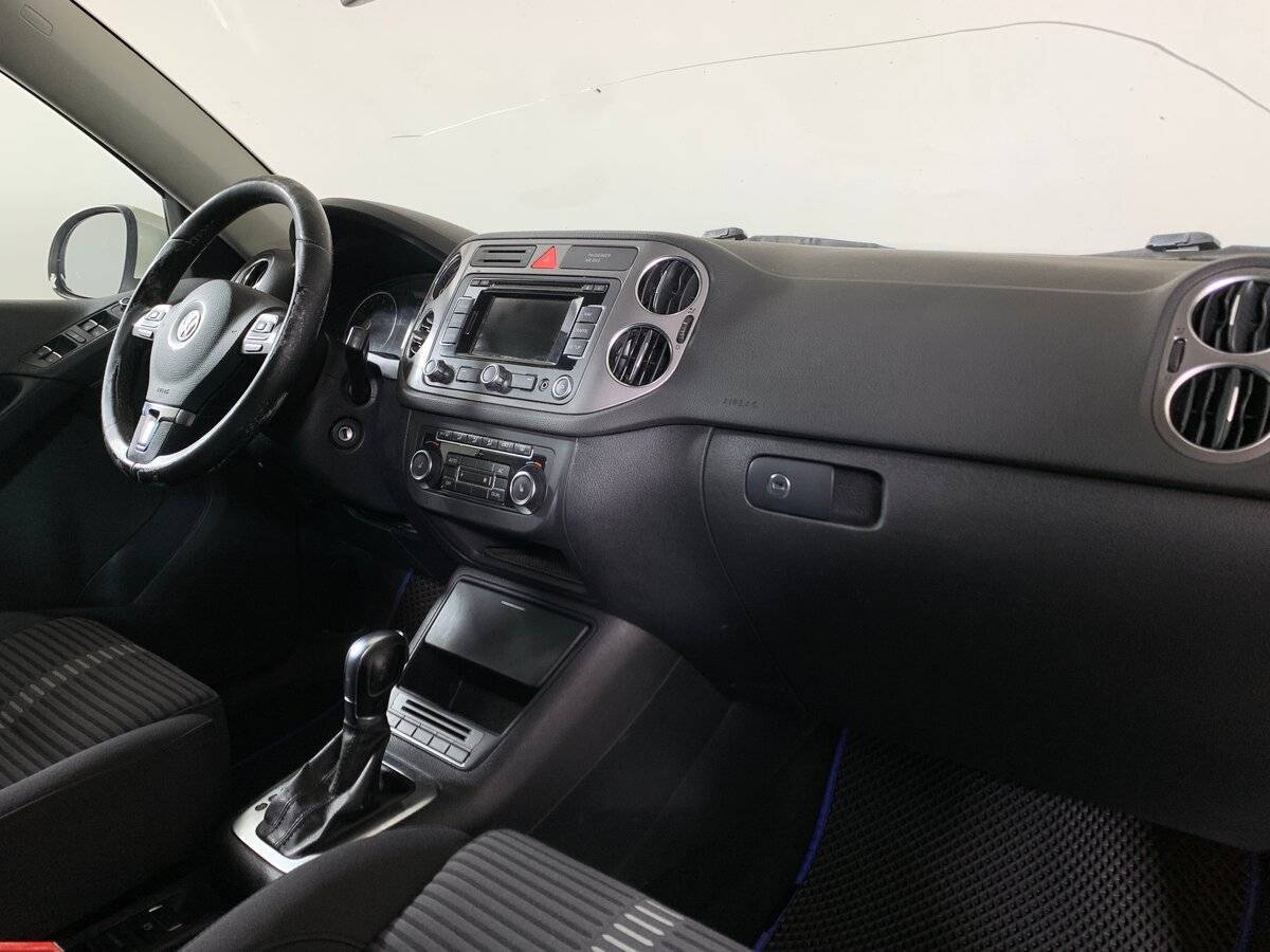 Volkswagen Tiguan, 2011 Фото №13