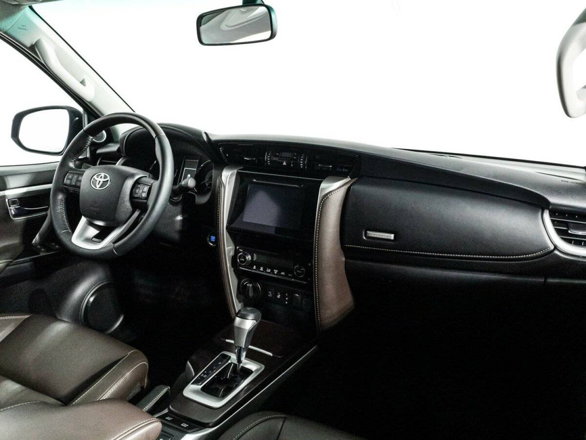 Toyota Fortuner, 2017 Фото №9