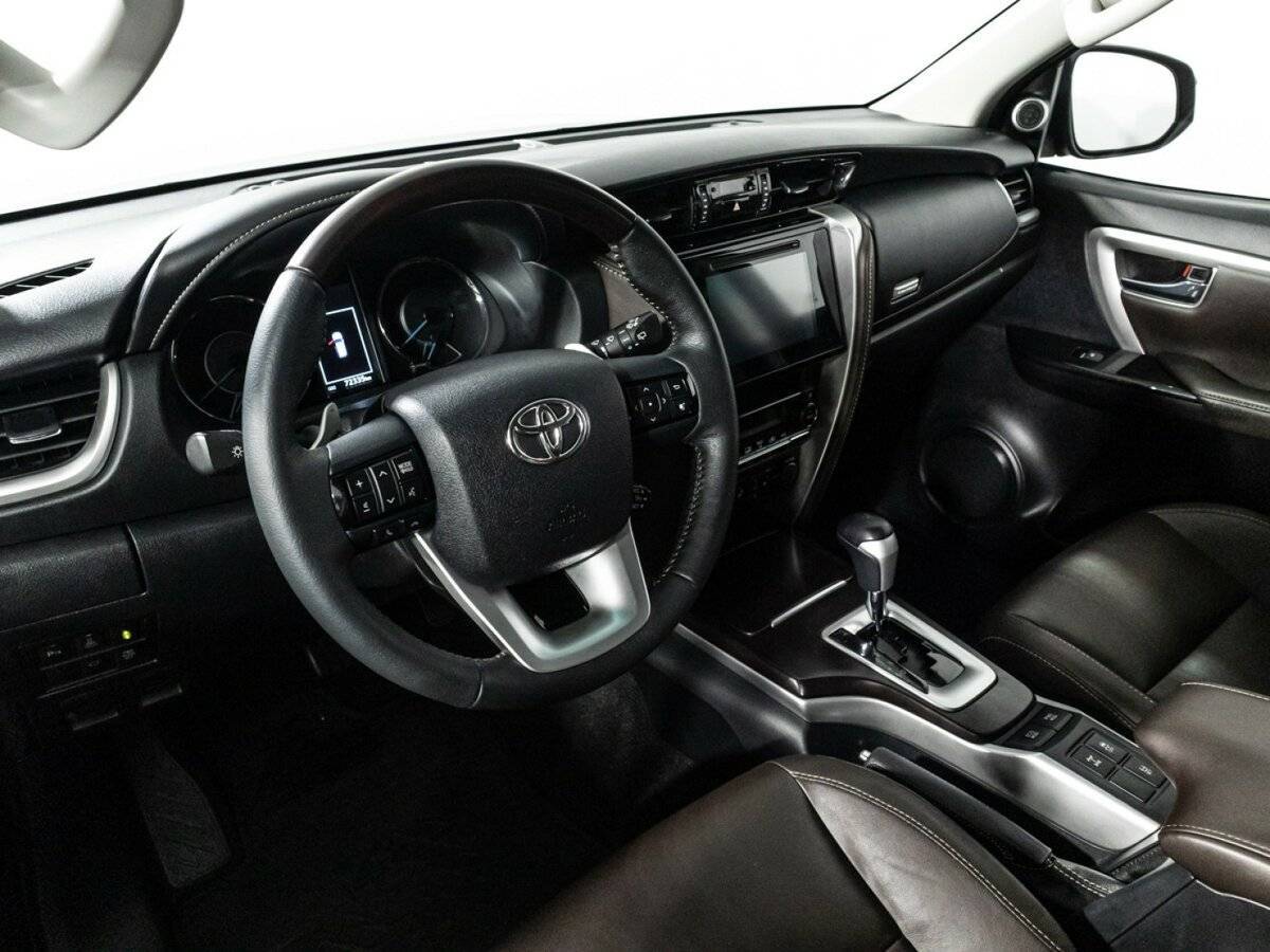 Toyota Fortuner, 2017 Фото №11
