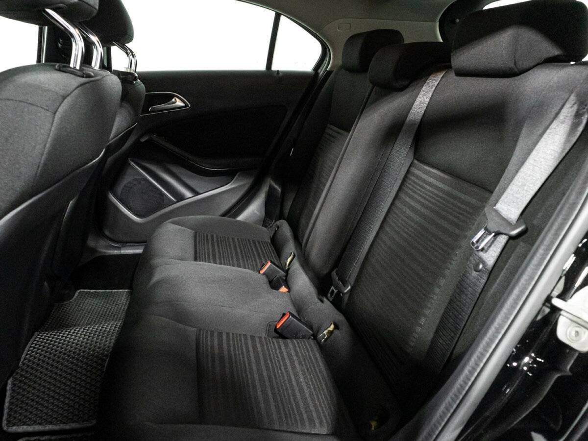 Mercedes-Benz A-Класс 180, 2017 Фото №10