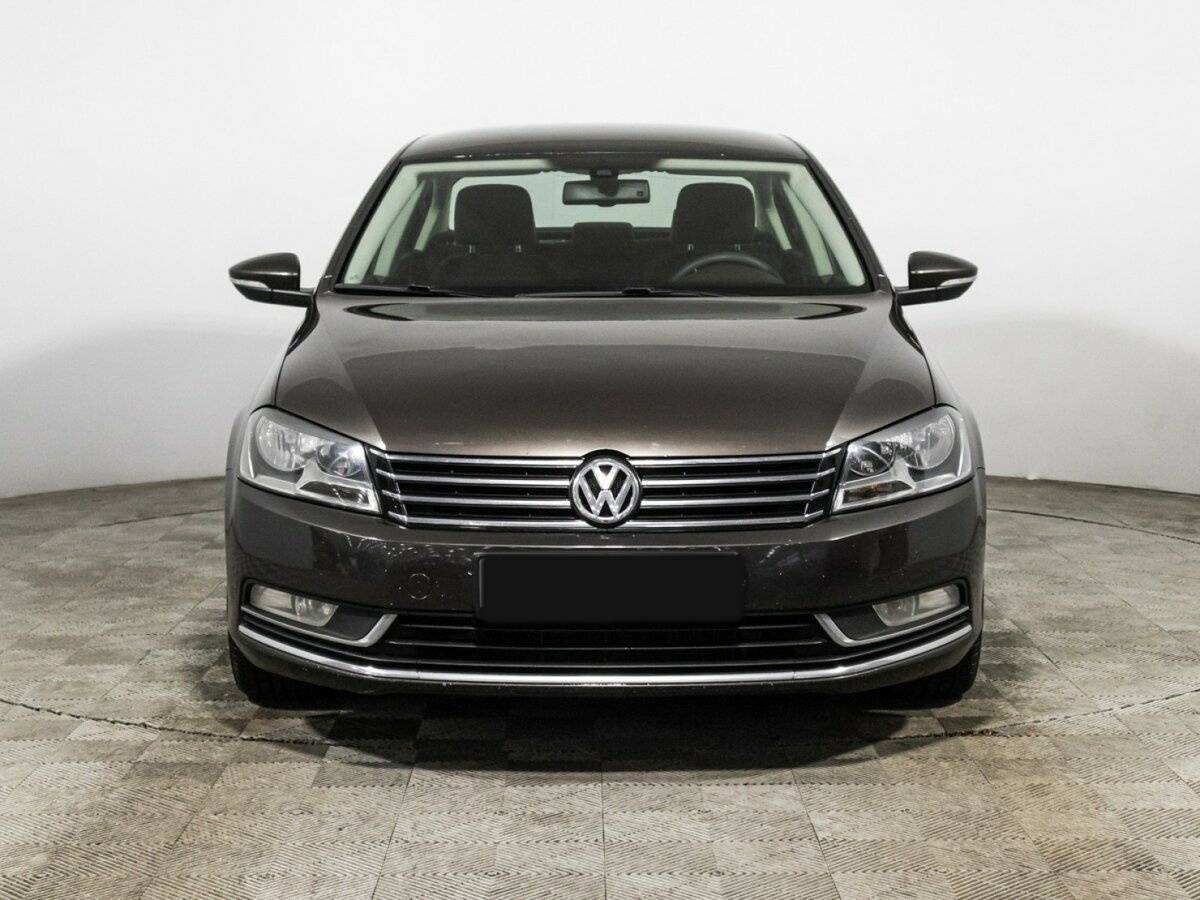 Volkswagen Passat, 2011 - 229 885 км. | Фото №2