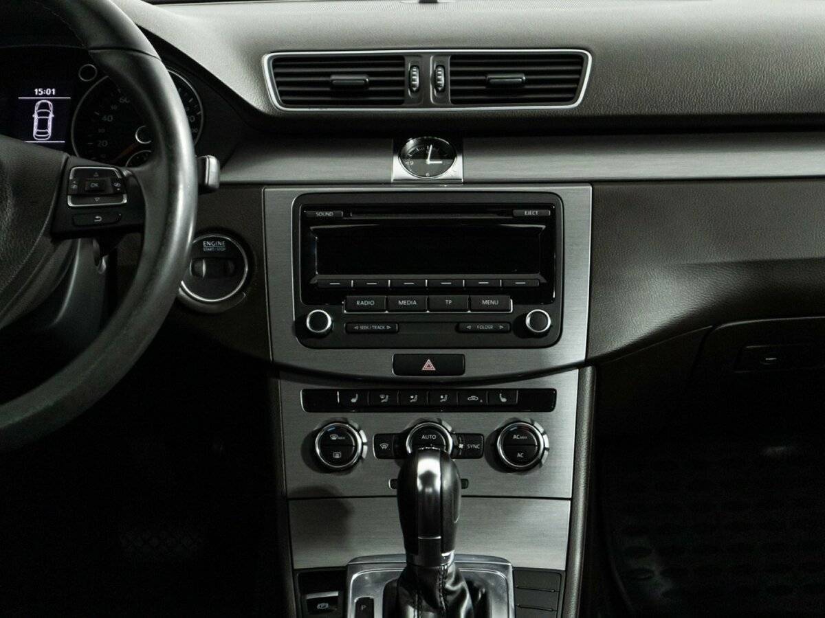 Volkswagen Passat, 2011 Фото №14