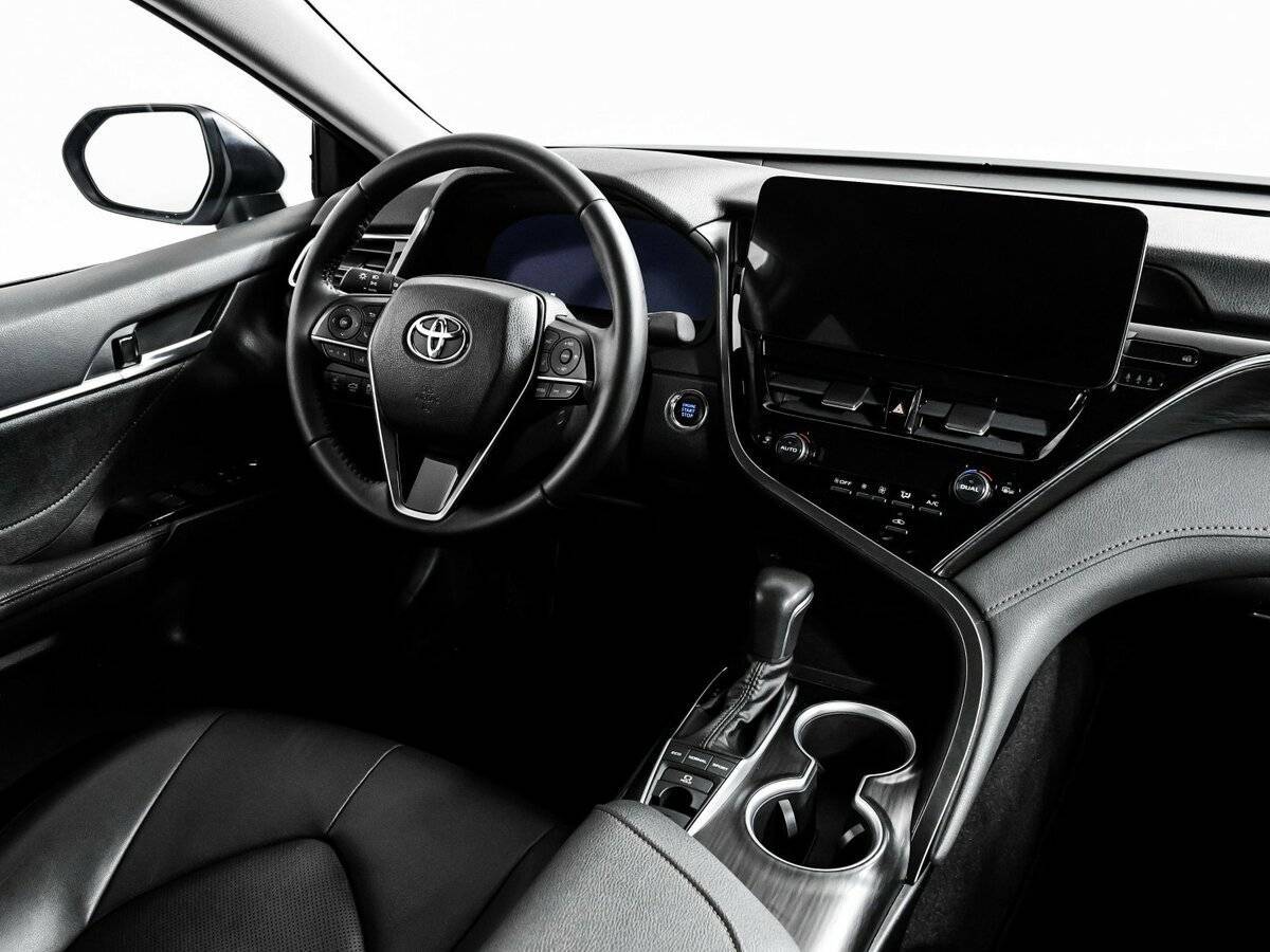 Toyota Camry, 2023 Фото №9