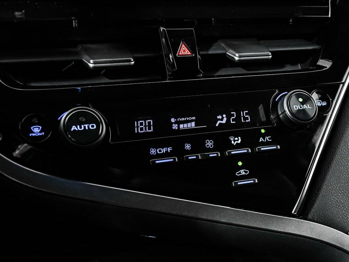 Toyota Camry, 2023 Фото №19