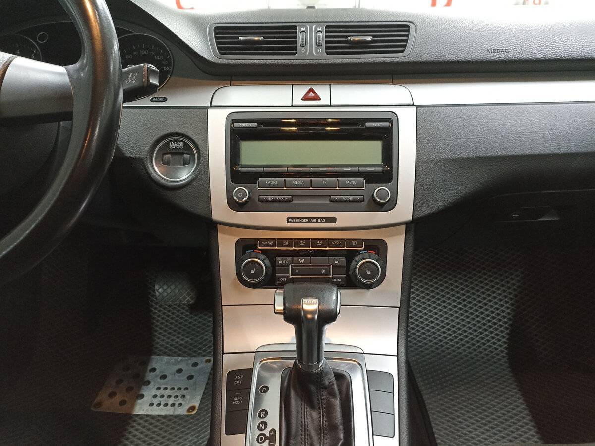 Volkswagen Passat, 2010 Фото №15