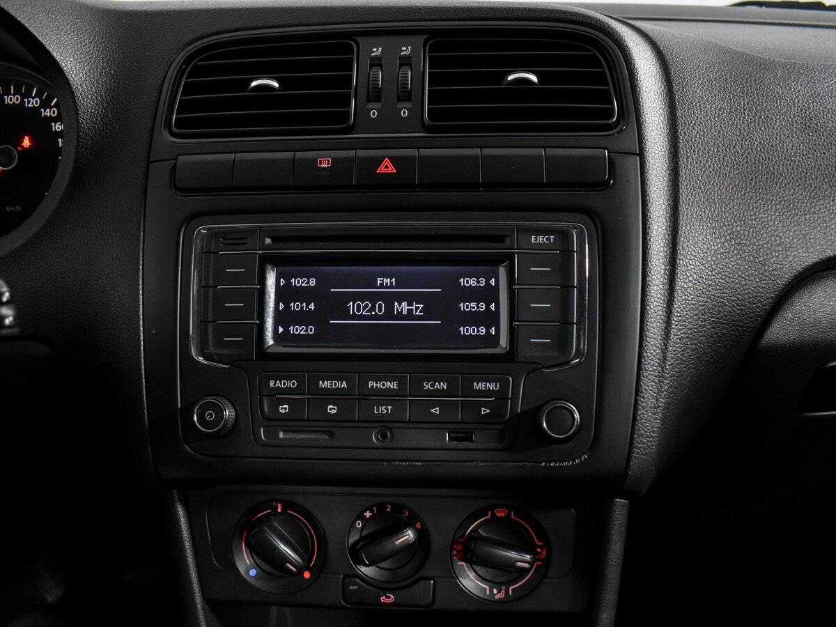 Volkswagen Polo, 2010 Фото №14