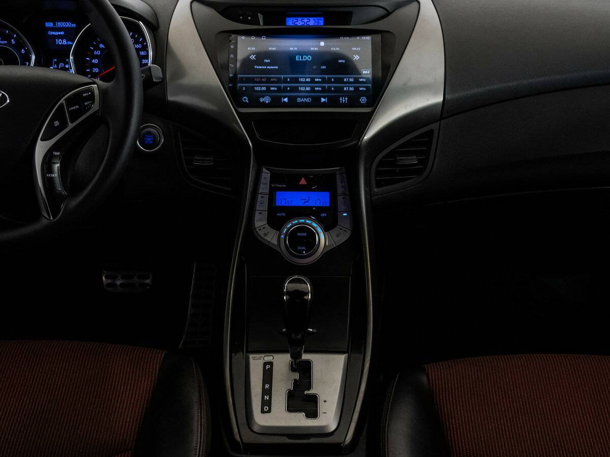 Hyundai Elantra, 2011 Фото №10
