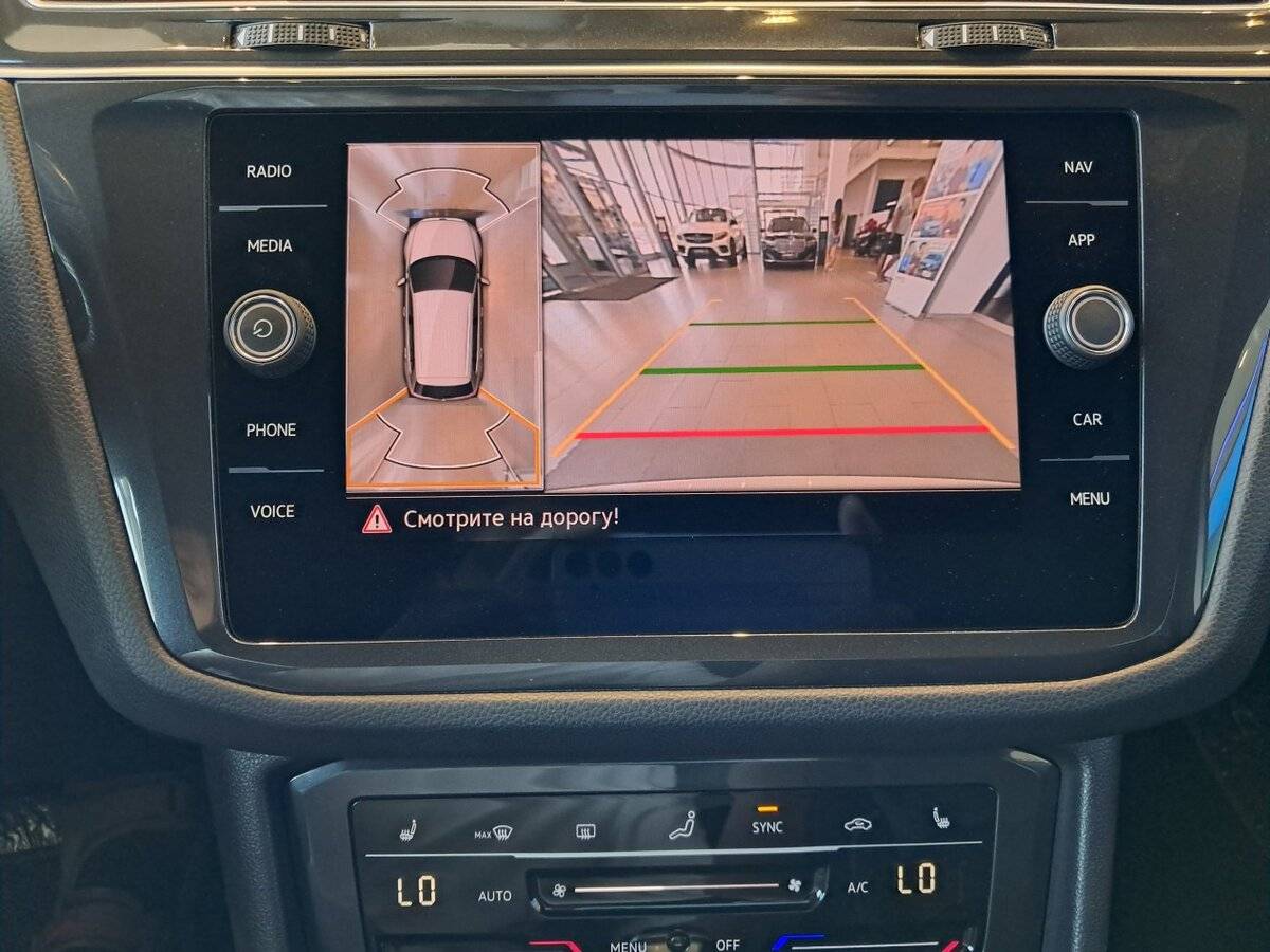 Volkswagen Tiguan, 2021 Фото №23