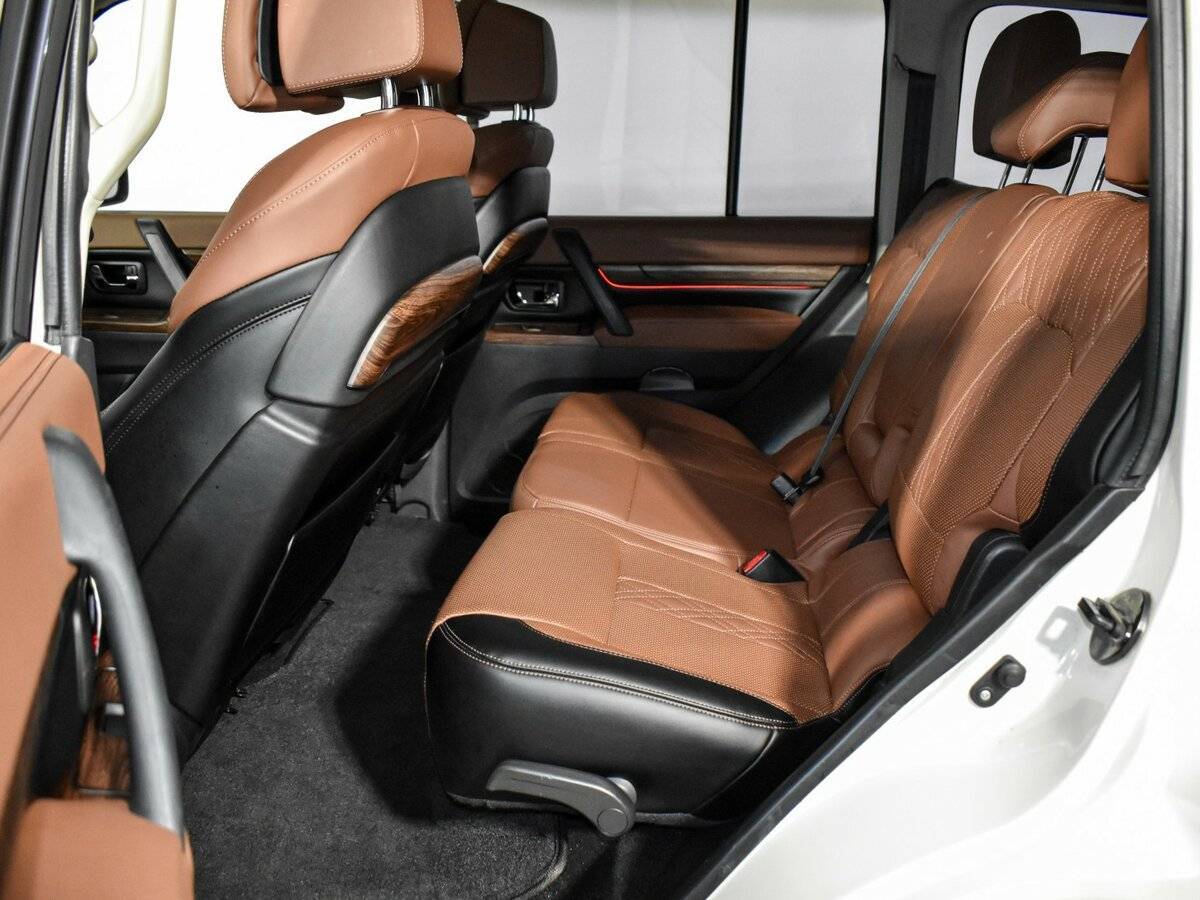 Mitsubishi Pajero, 2022 Фото №12