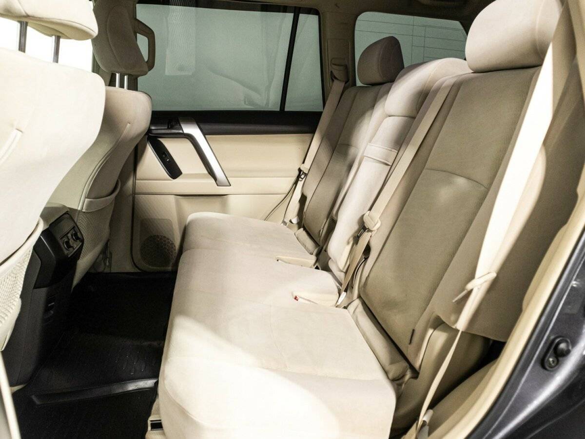 Toyota Land Cruiser Prado, 2022 Фото №10