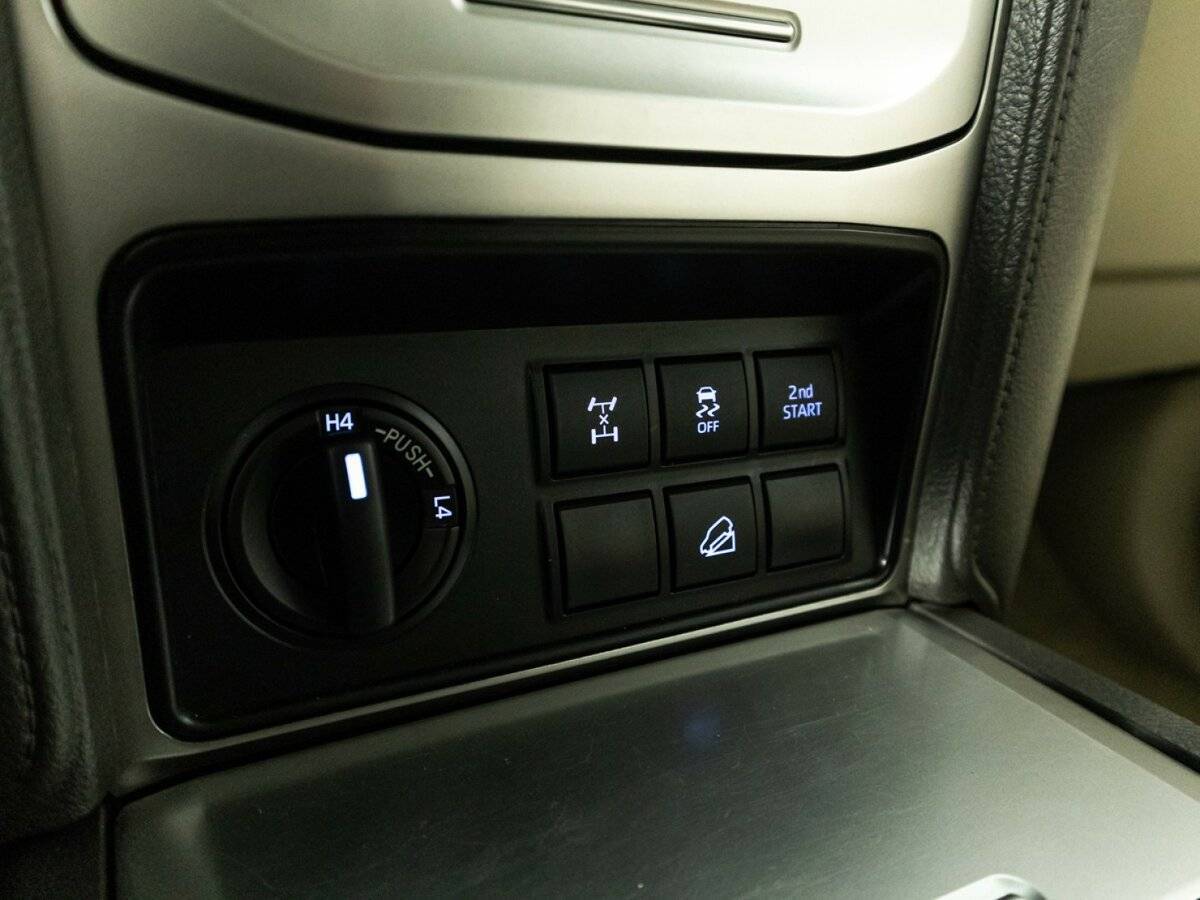 Toyota Land Cruiser Prado, 2022 Фото №19