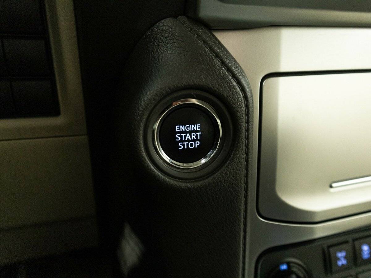 Toyota Land Cruiser Prado, 2022 Фото №20