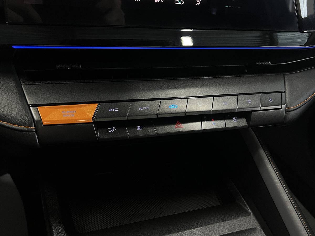 Changan UNI-V, 2023 Фото №18