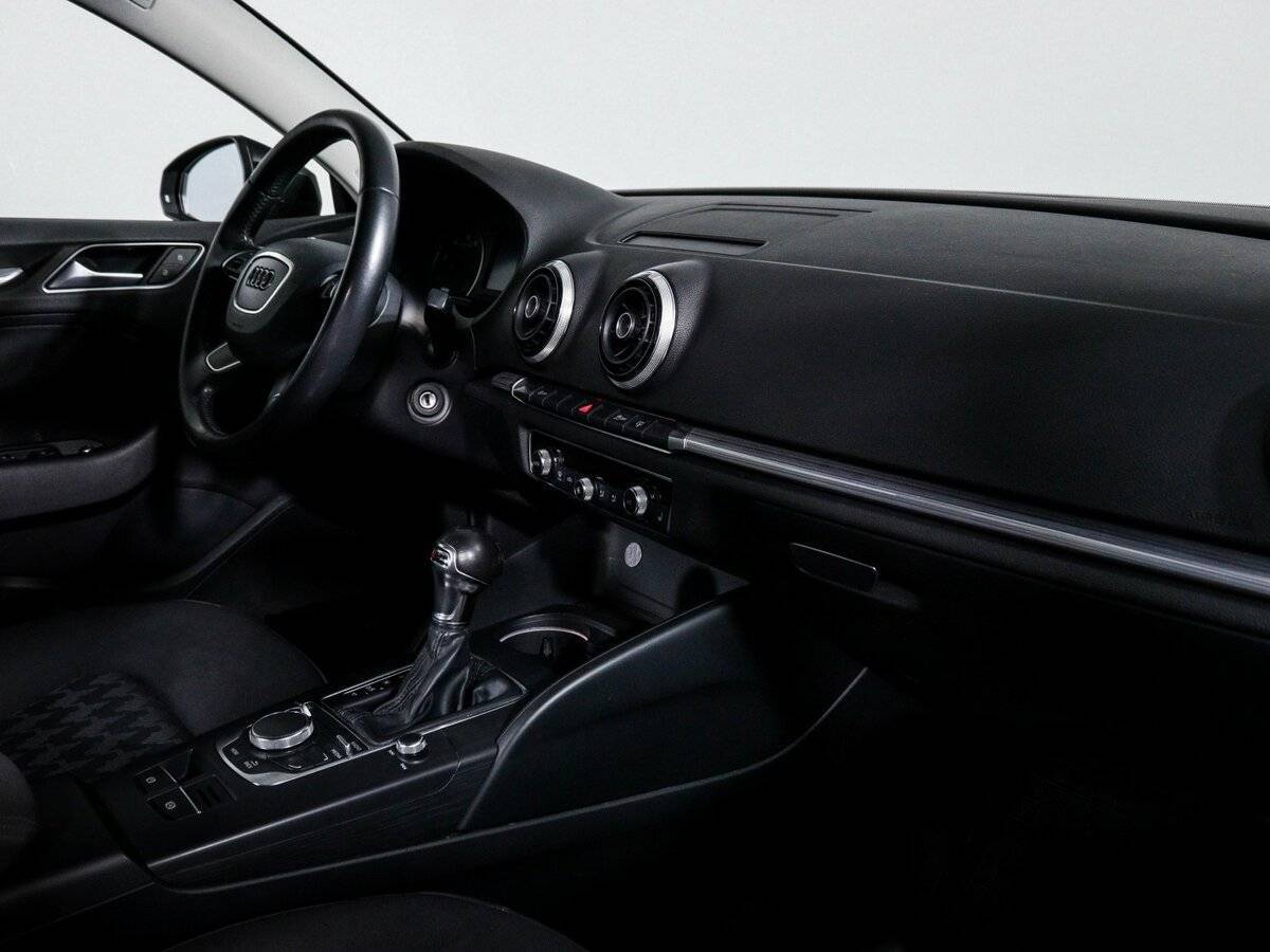 Audi A3, 2015 Фото №9