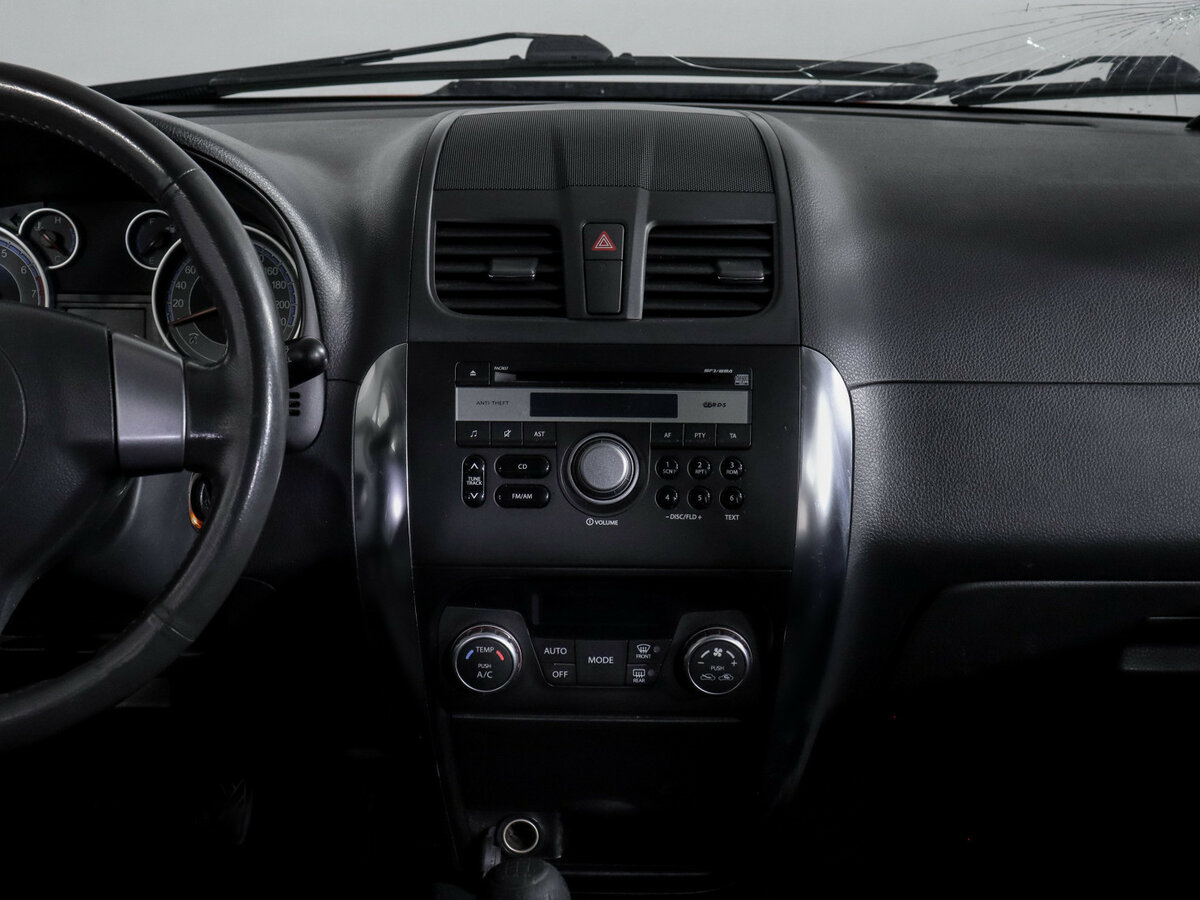 Suzuki SX4 I (Classic) Рестайлинг, 2010 Фото №11