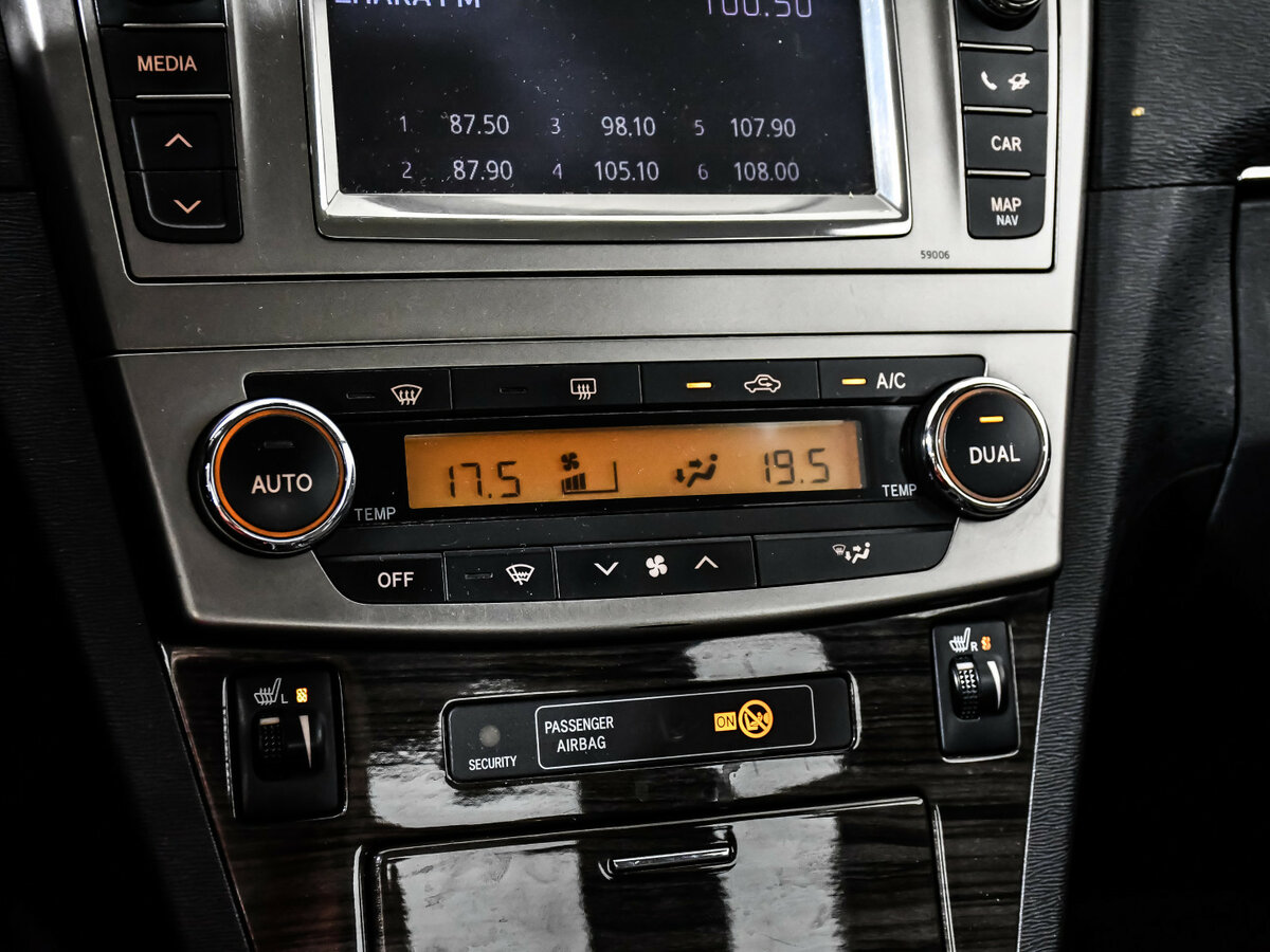 Toyota Avensis III Рестайлинг, 2012 Фото №17