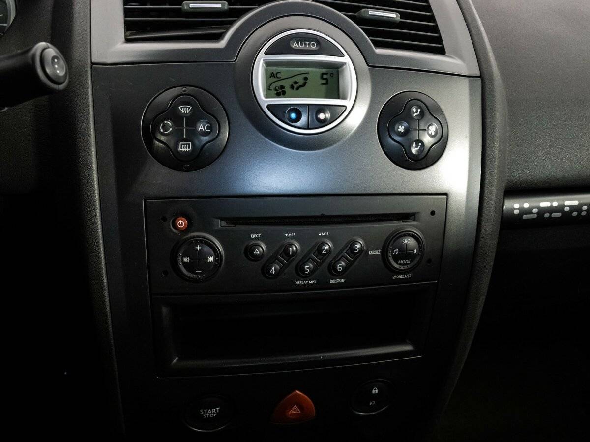 Renault Megane II Рестайлинг, 2008 Фото №11