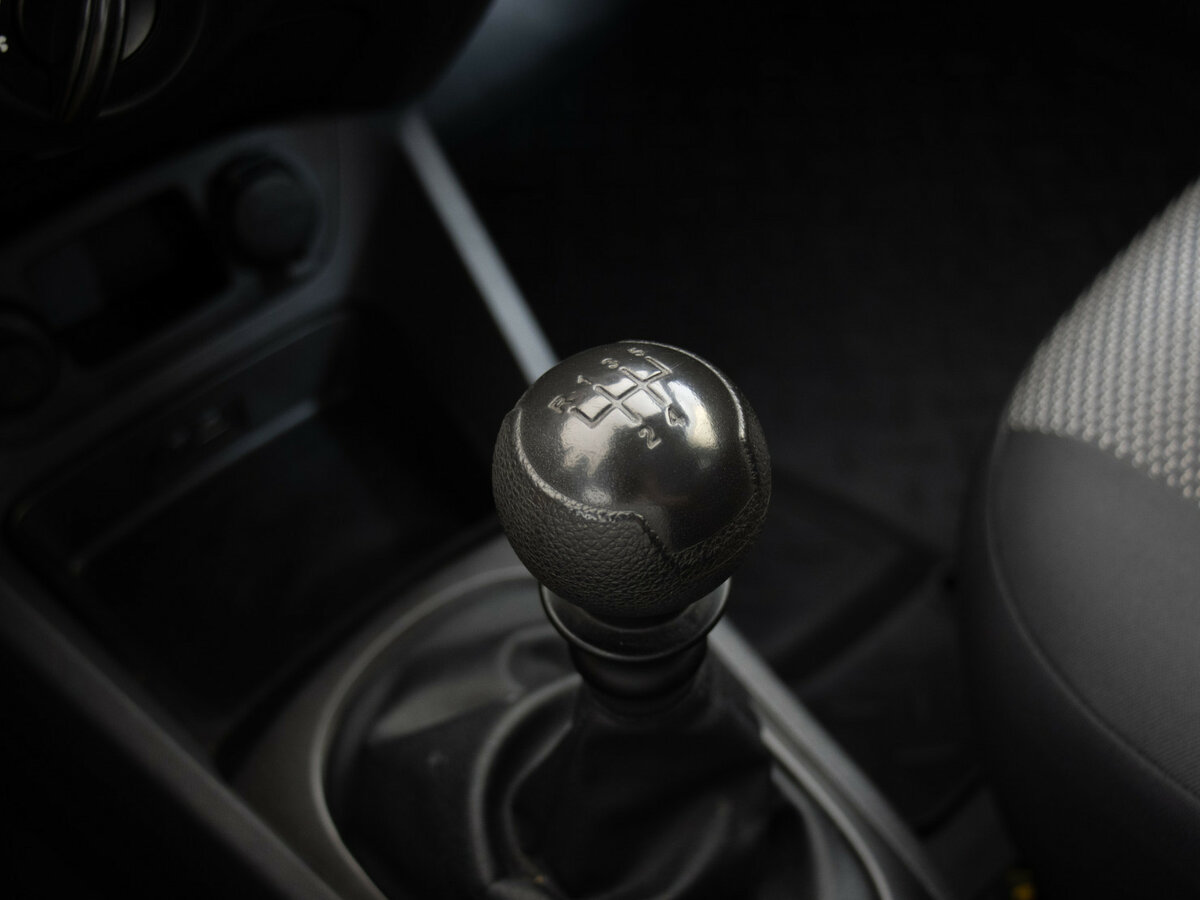 Kia Rio II Рестайлинг, 2010 Фото №10