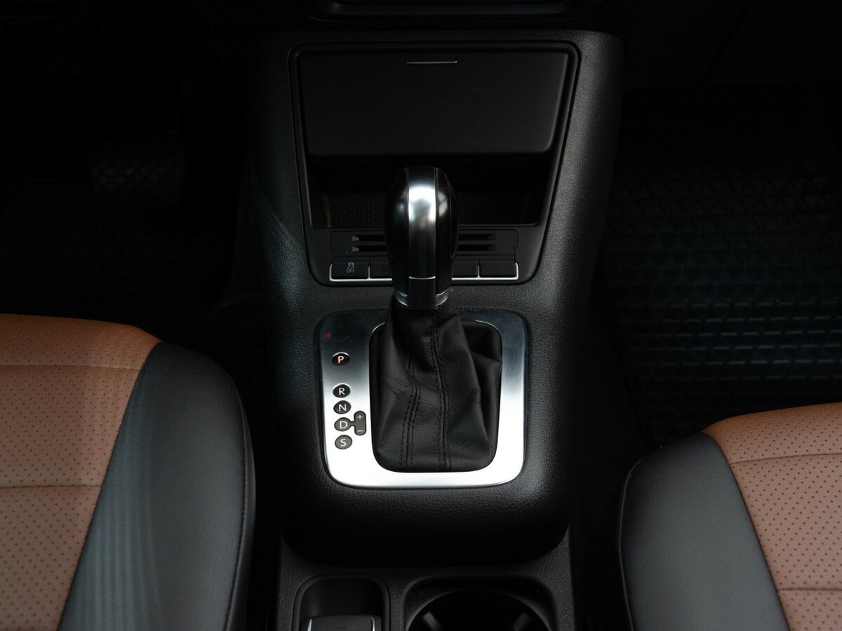 Volkswagen Tiguan I, 2010 Фото №10