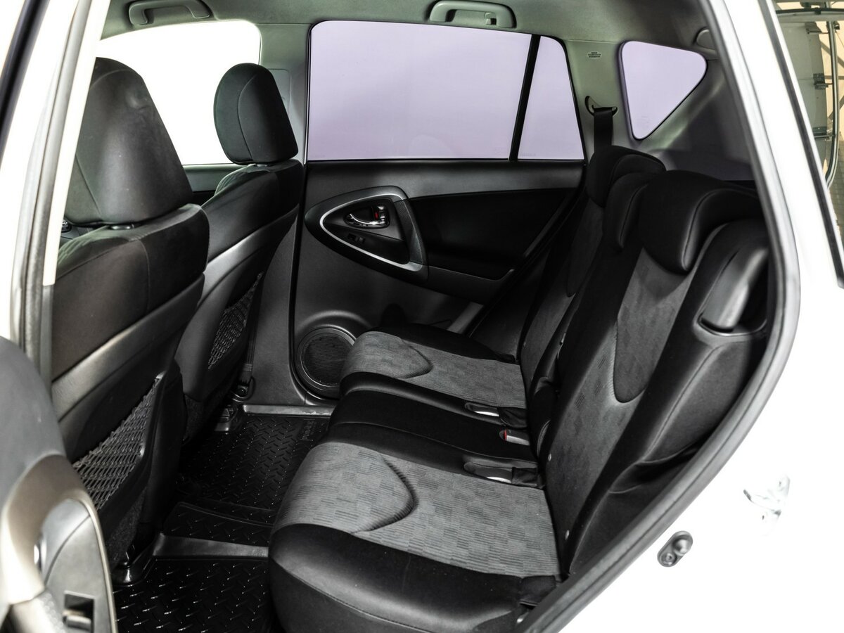 Toyota RAV4 III (XA30) Рестайлинг, 2010 Фото №13