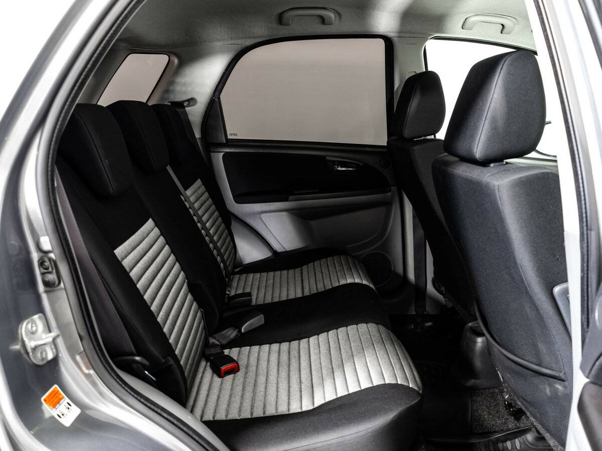 Suzuki SX4 I (Classic) Рестайлинг, 2010 Фото №15