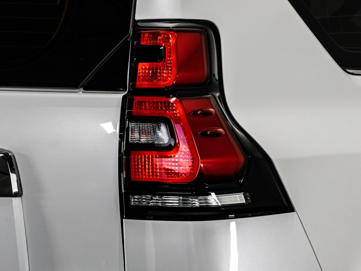 Toyota Land Cruiser Prado 150 Series Рестайлинг 2, 2019 Фото №5