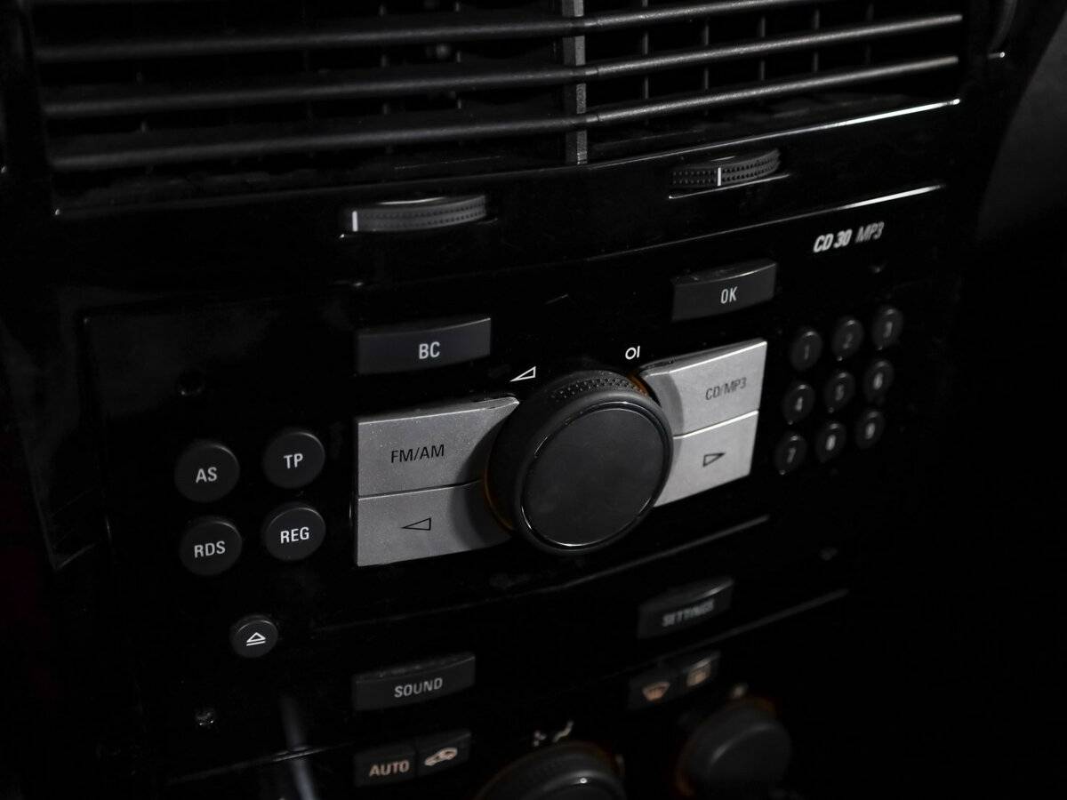 Opel Astra GTC H Рестайлинг, 2008 Фото №17