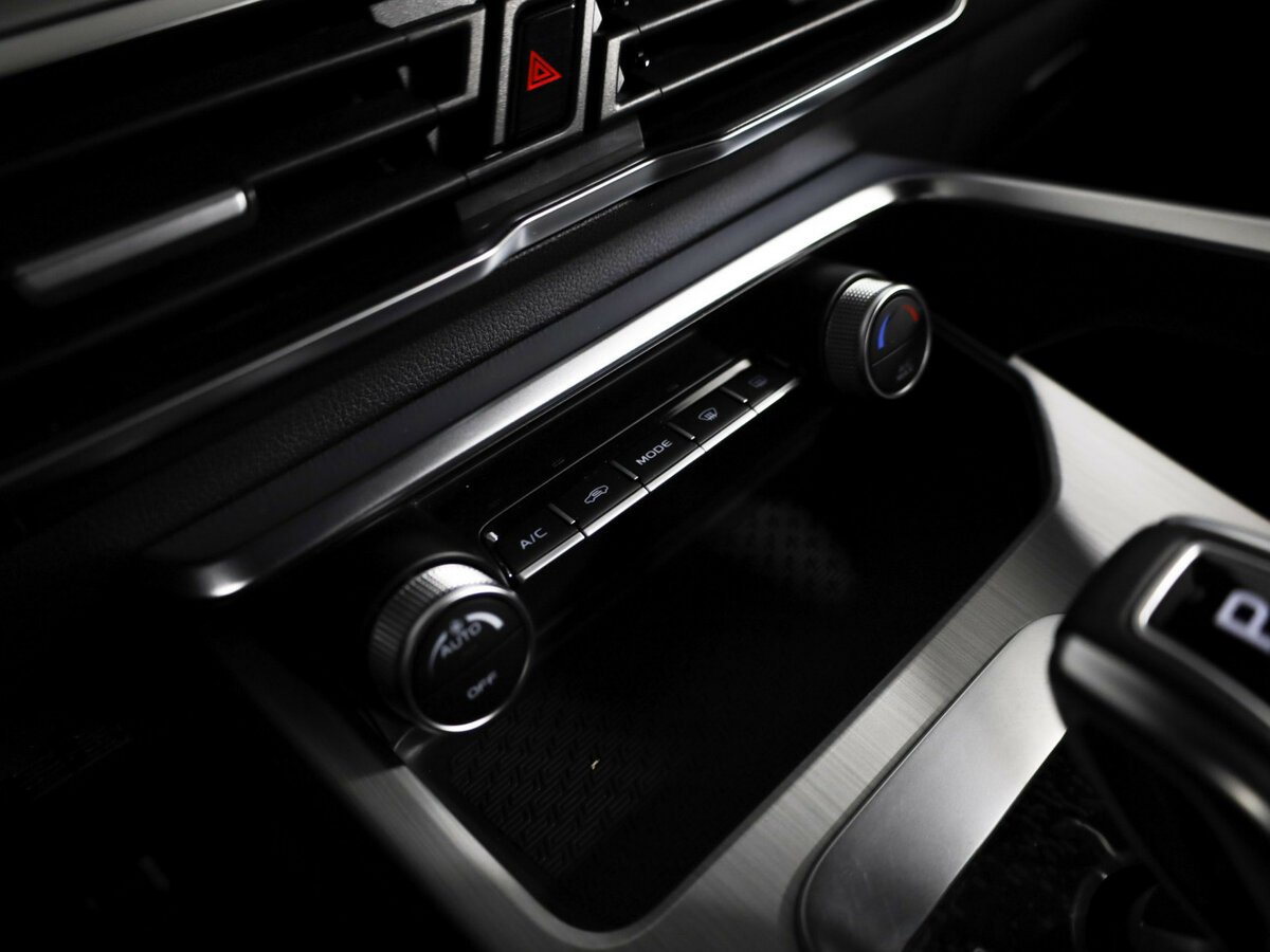 Geely Coolray I, 2022 Фото №21