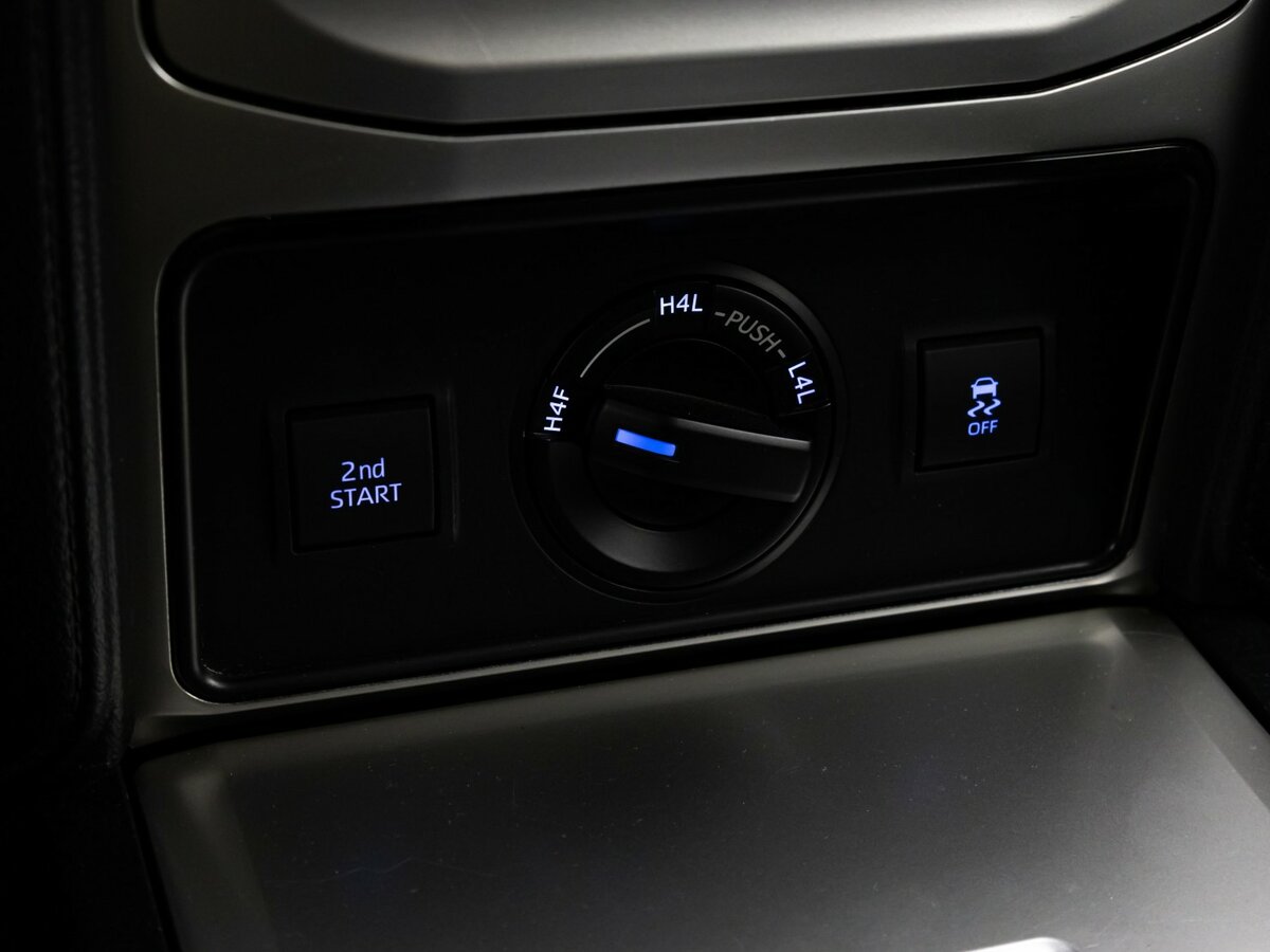 Toyota Land Cruiser Prado 150 Series Рестайлинг 3, 2023 Фото №15