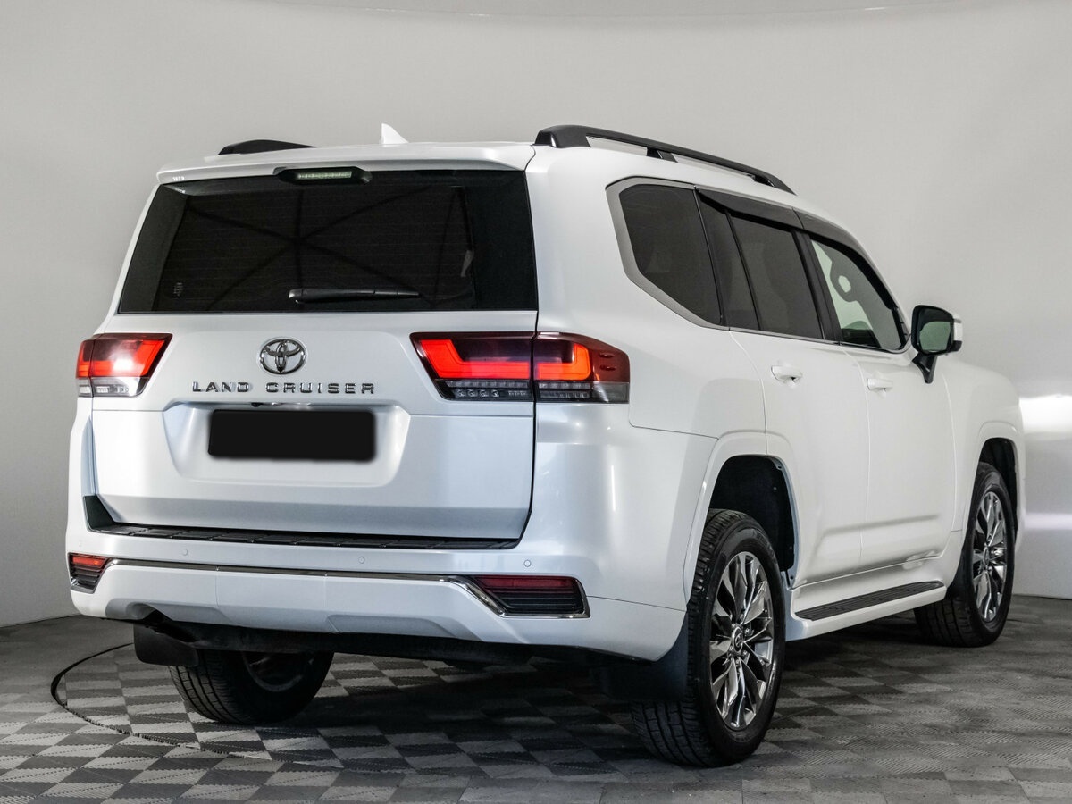 Toyota Land Cruiser 300 Series, 2022 Фото №4