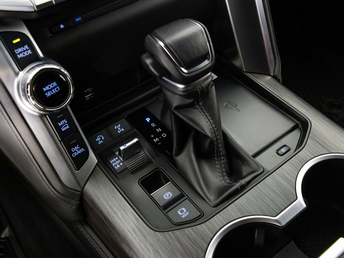 Toyota Land Cruiser 300 Series, 2022 Фото №17