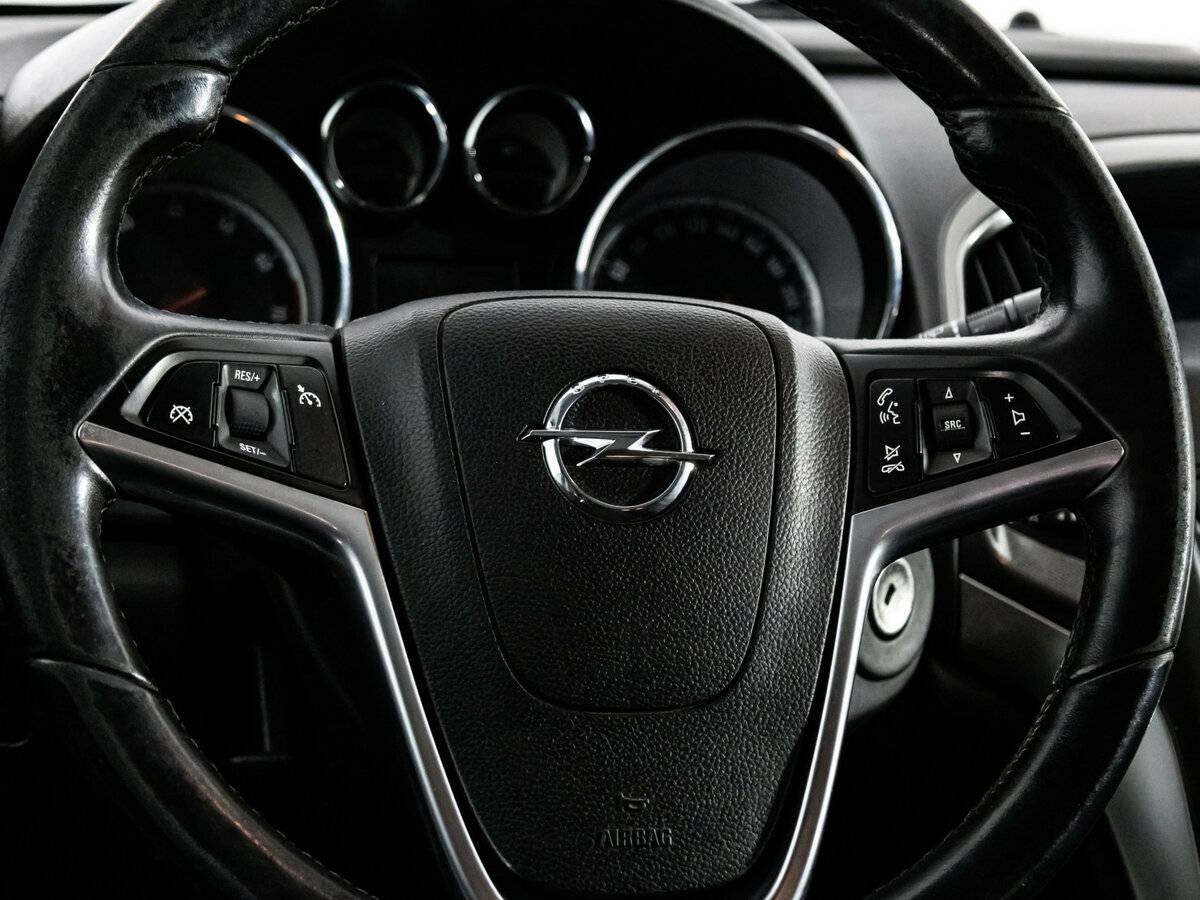 Opel Astra J, 2010 Фото №9