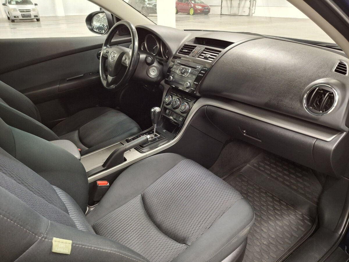 Mazda 6 II (GH) Рестайлинг, 2011 Фото №10