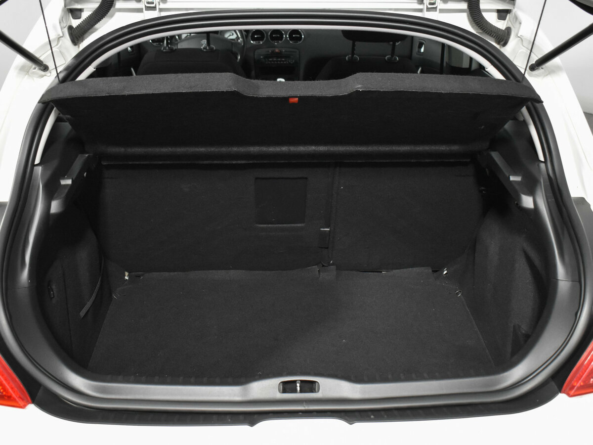 Peugeot 308 I Рестайлинг, 2011 Фото №17