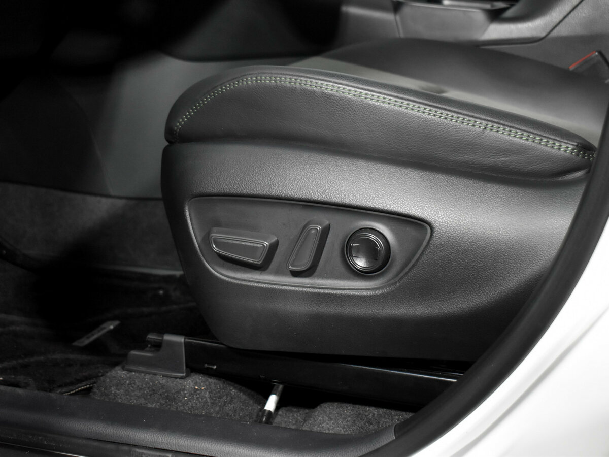 Toyota RAV4 V (XA50), 2024 Фото №8