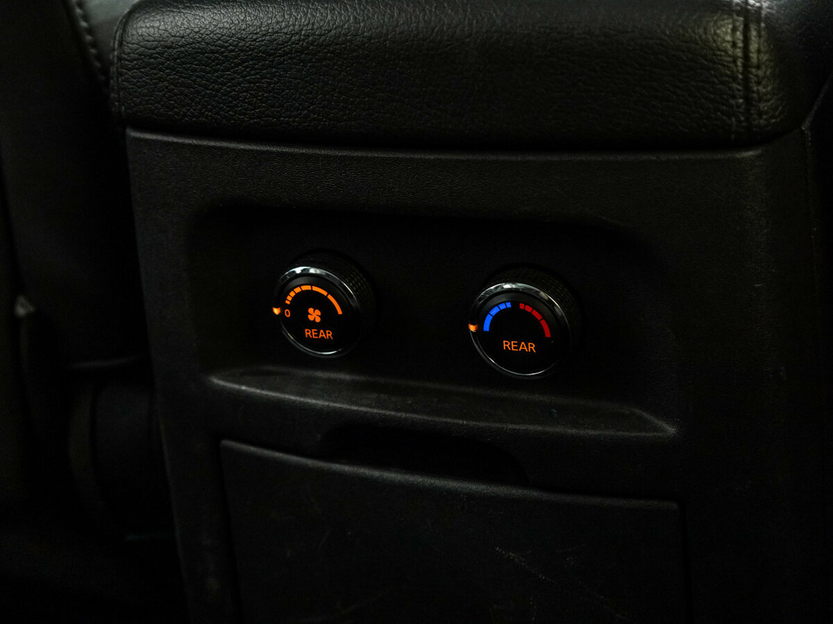 Nissan Pathfinder III Рестайлинг, 2010 Фото №27