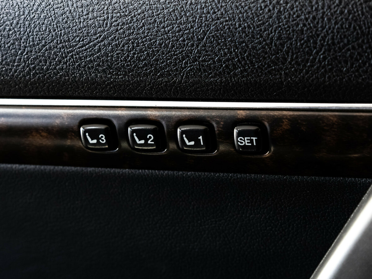 Toyota Land Cruiser 200 Series Рестайлинг 1, 2012 Фото №14